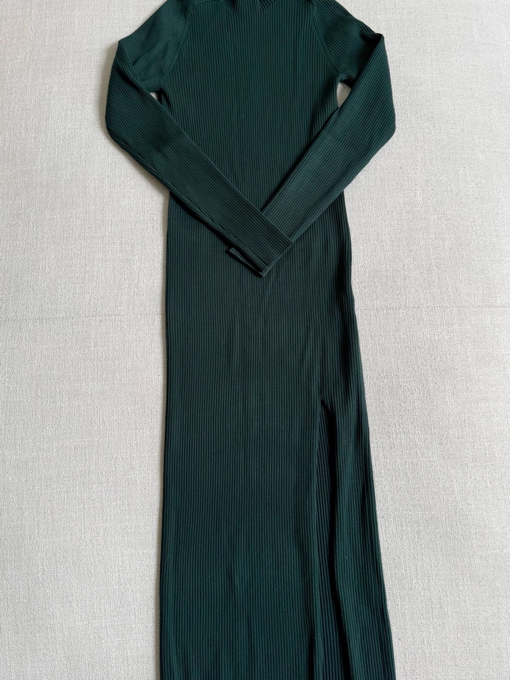 Aritzia Wilfred Forest Green Ribbed Long-Sleeve Maxi Dress